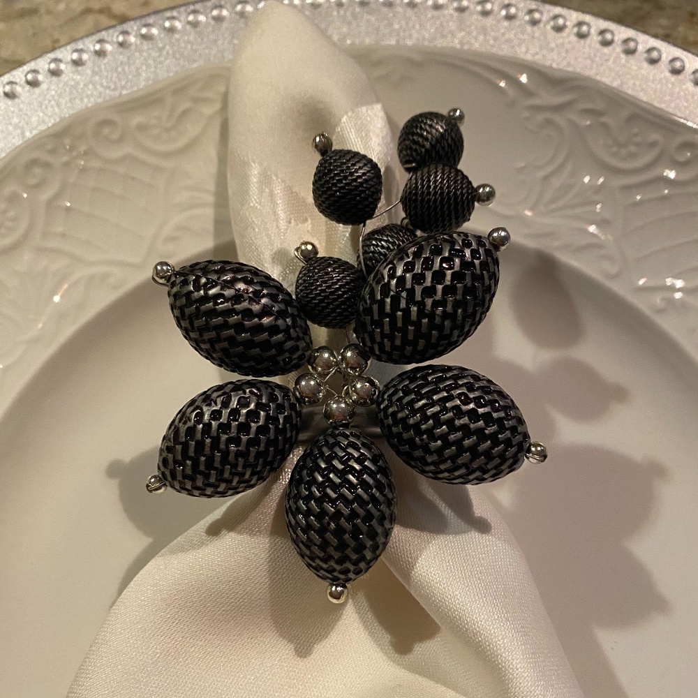 SET OF 6 NEW HANDMADE NAPKIN HOLDER / NAPKIN RING